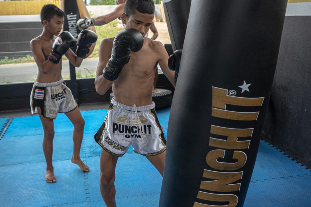 How do you best fill a punch bag? The way how we doing it!