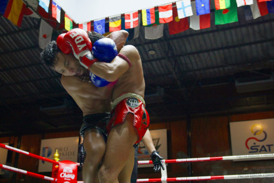Why Clinching Wins Fights in Muay Thai